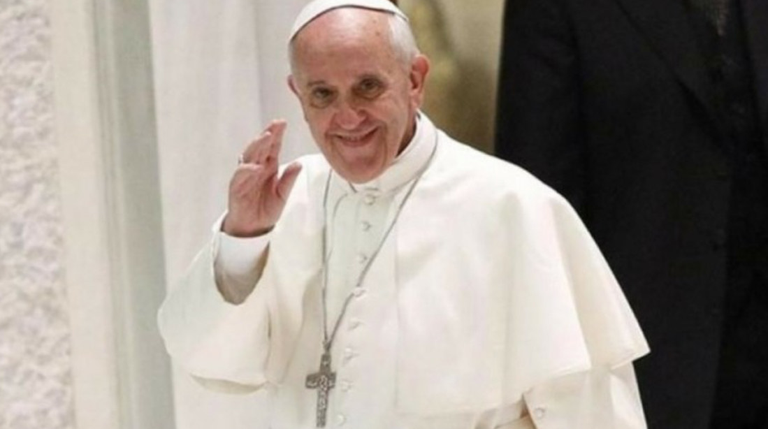 Ο Πάπας,διαγνώστηκε με πνευμονία.