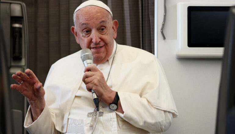 Οι Ιταλοί σε άγνοια για το πως θα γιορτάσουν το Πάσχα.