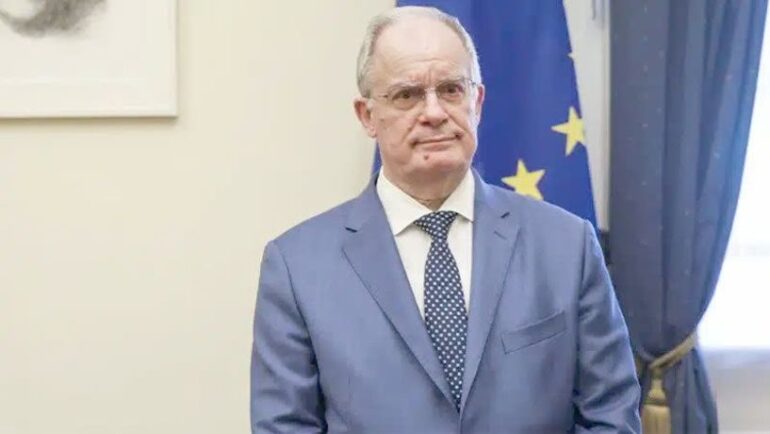 ΠΡΟΕΔΡΟΣ ΤΗΣ ΔΗΜΟΚΡΑΤΙΑΣ